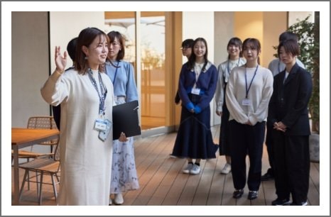 オフィス見学の様子