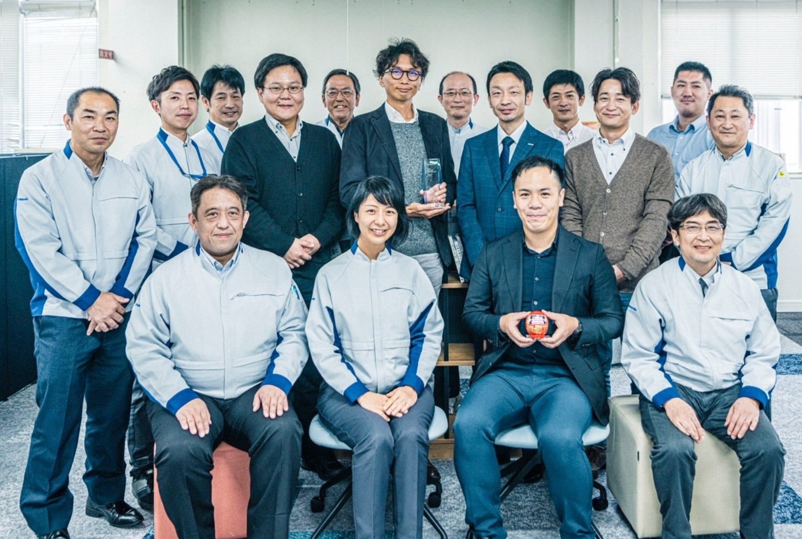 AI設備診断サービスの開発プロジェクトメンバーの集合写真