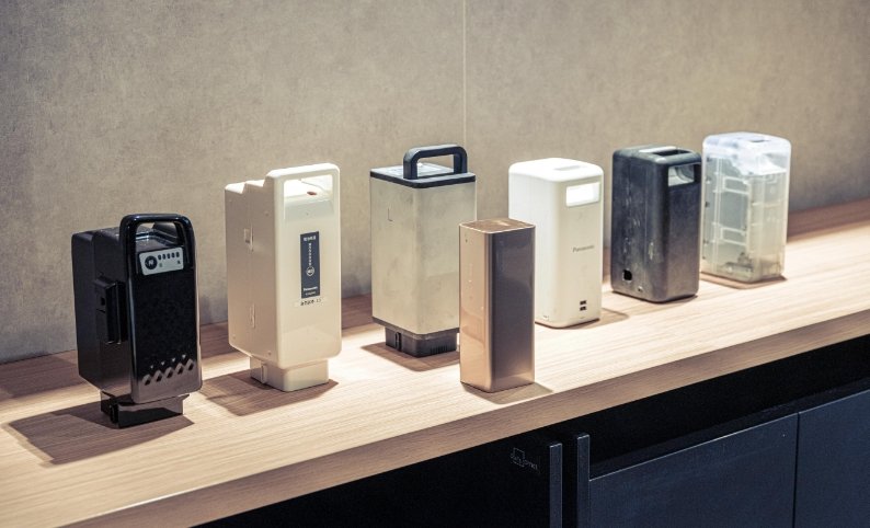 ポータブル電源機器を並べた様子