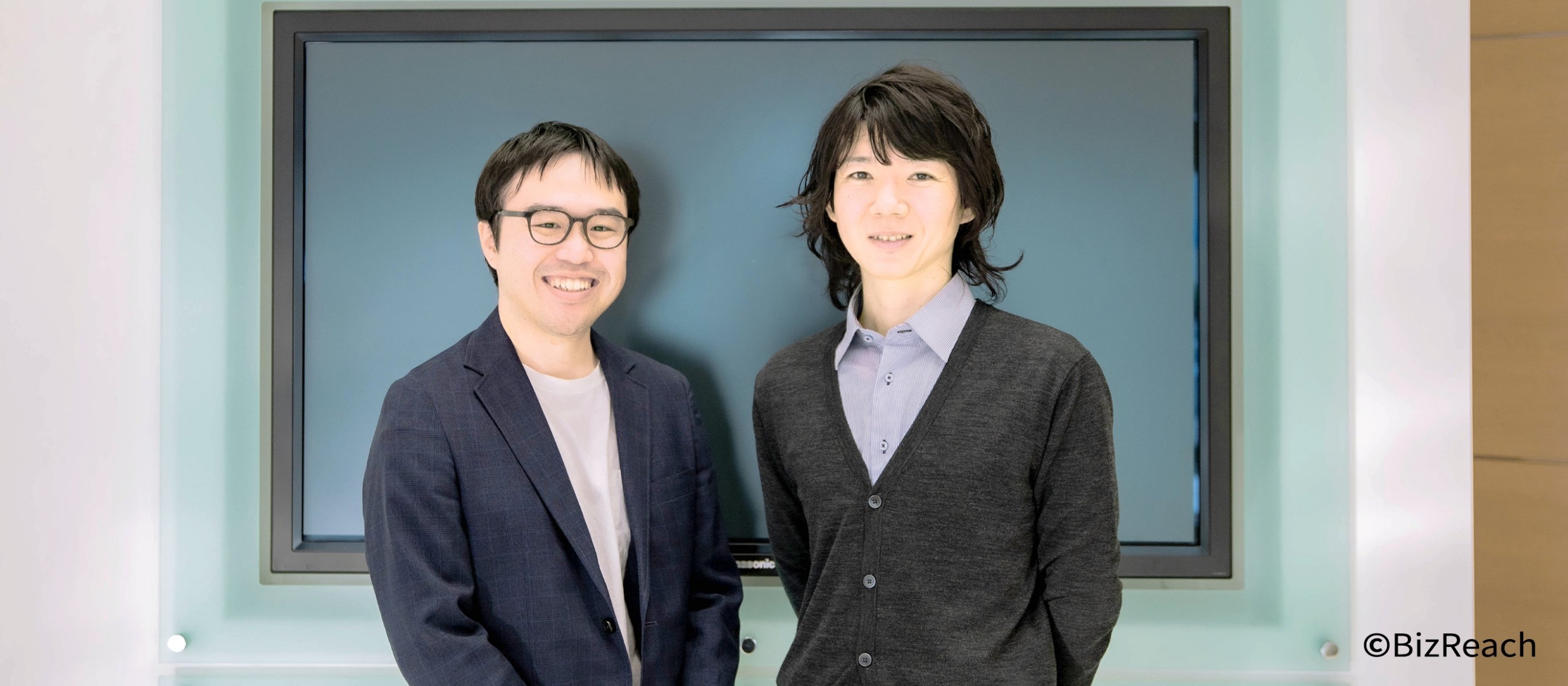 笑顔の内村さんと谷澤さん