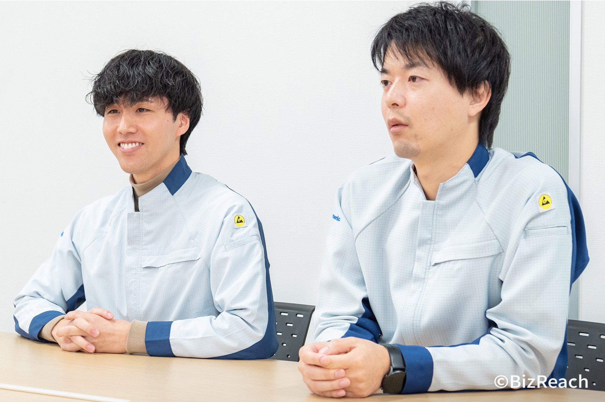 話をする栗原さんと山中さん