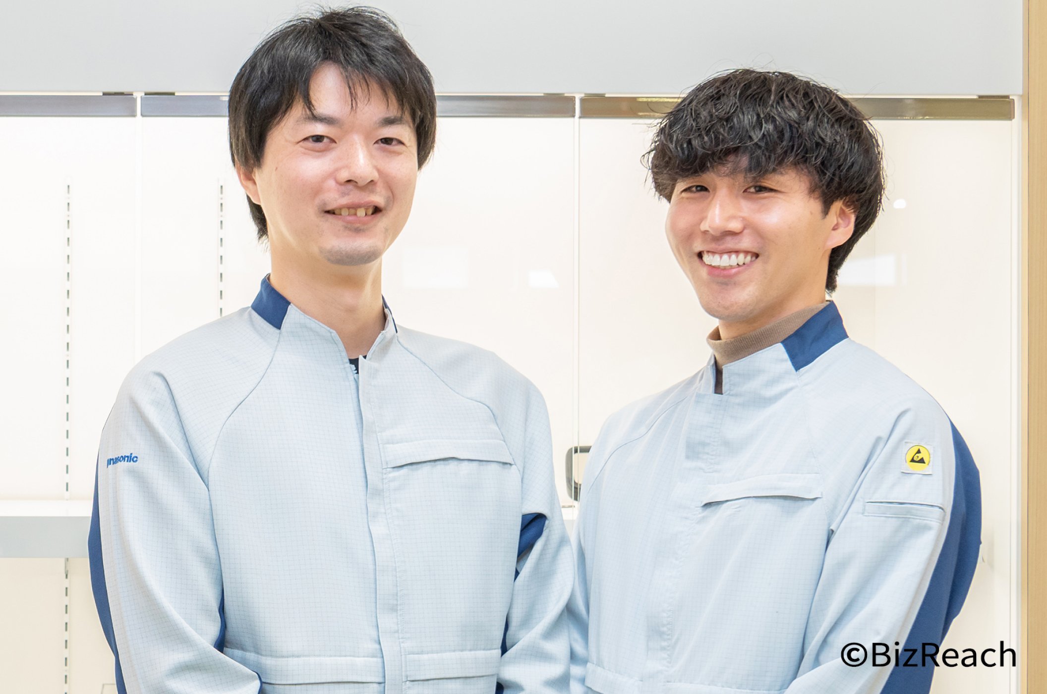 笑顔の栗原さんと山中さん