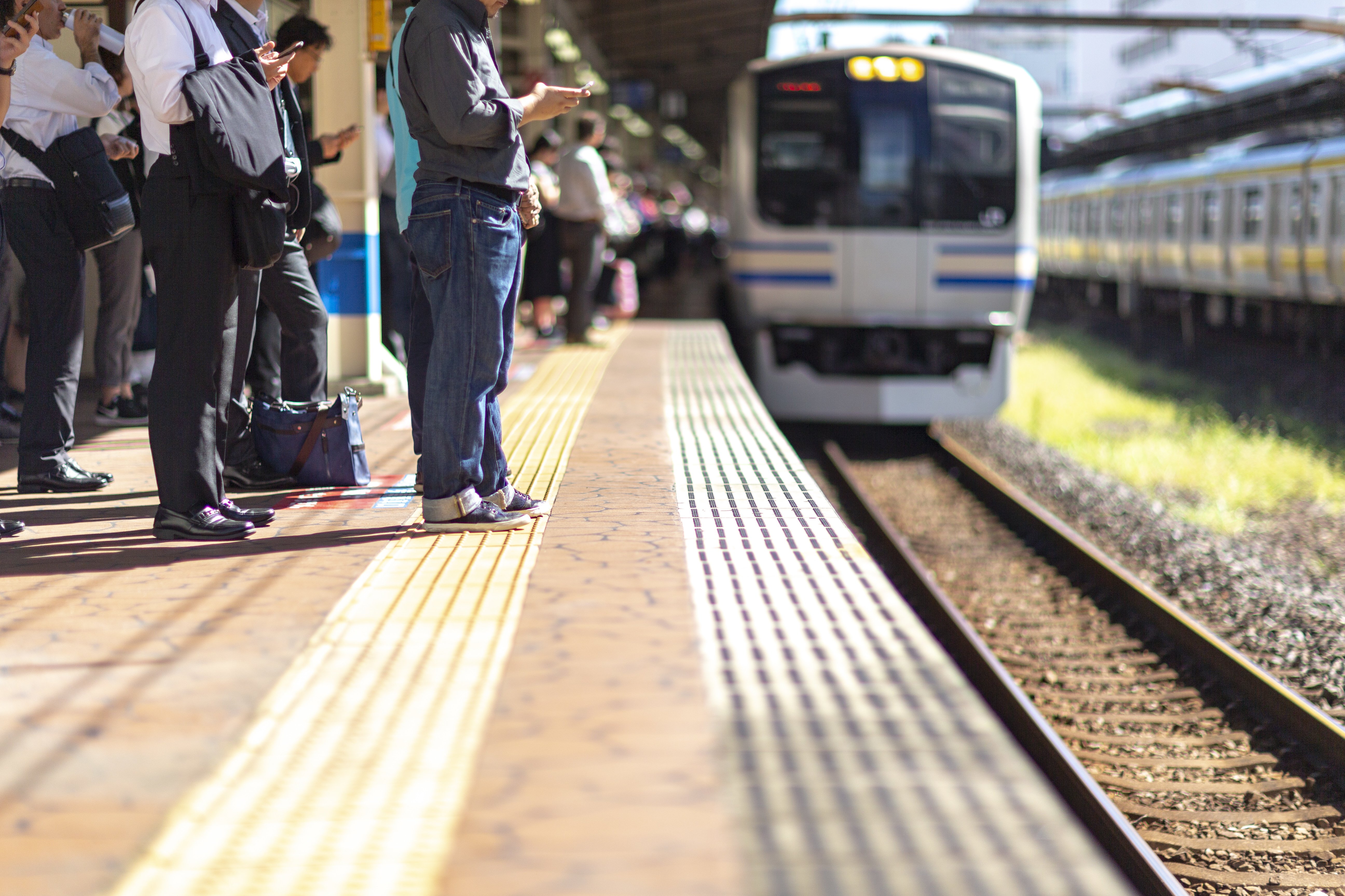 電車のホーム