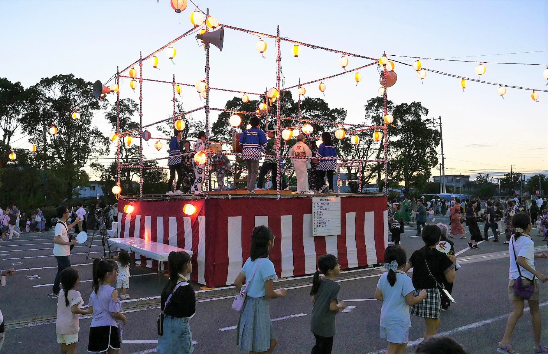 納涼祭の様子