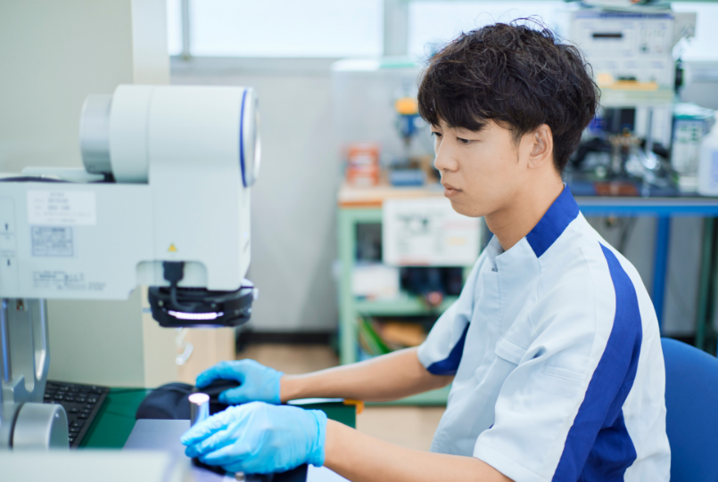 仕事中の平野さん